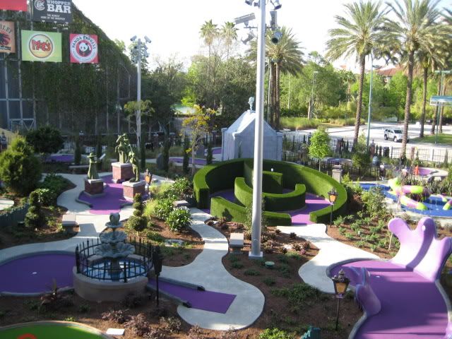 Hollywood Drive-In Golf at Universal CityWalk
