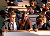 4x02 Memorial, Credit: The CW