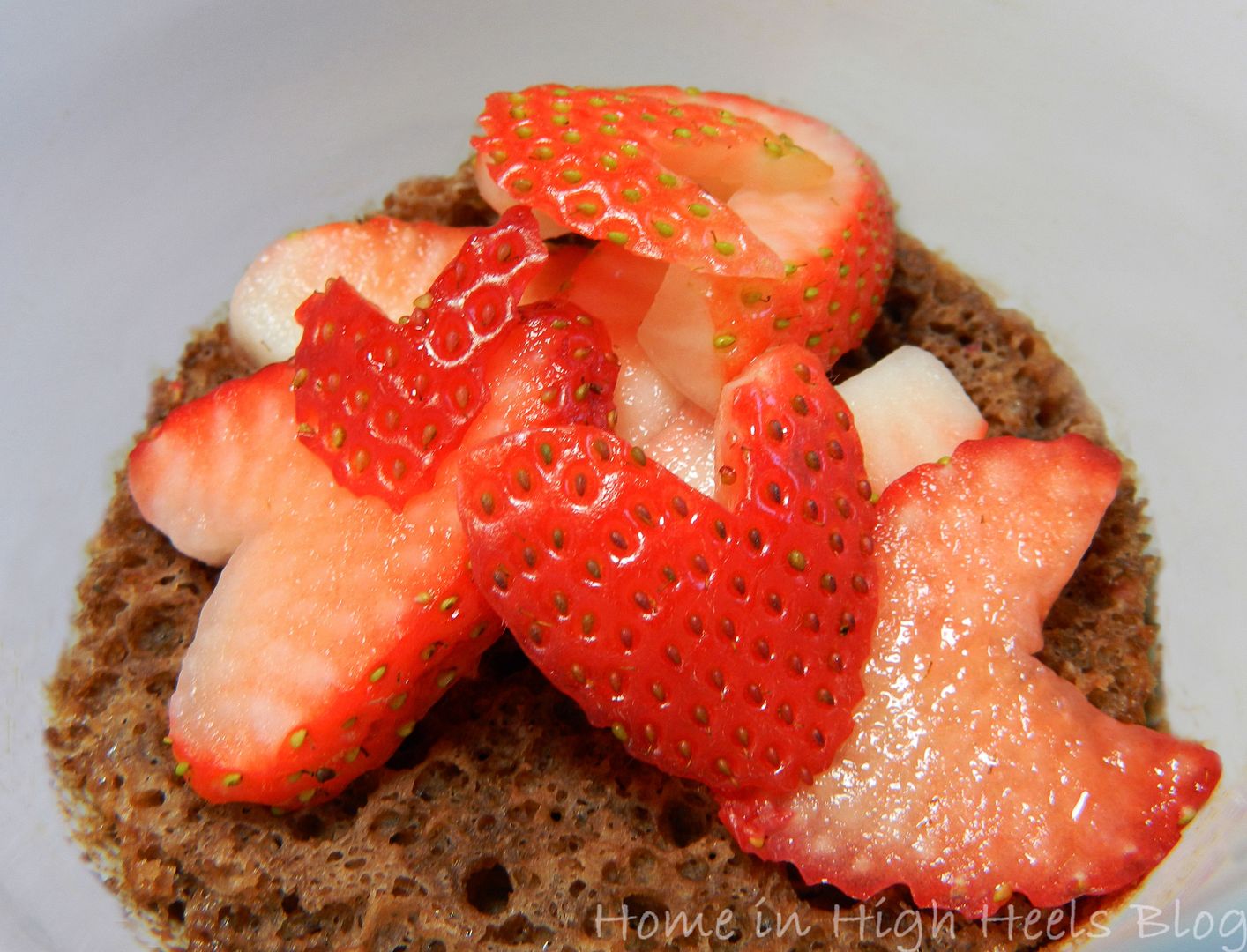 raspberry chocolate cake recipe photo ValentinesDayChocolateRaspberryAngelFoodMugCakeRecipe2014031 