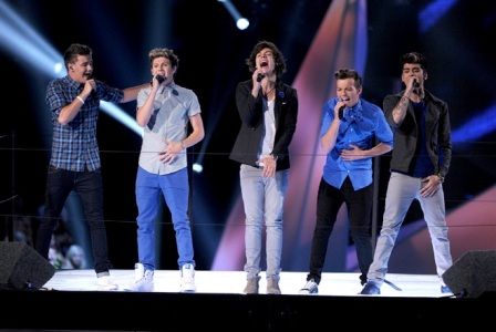  Direction on Felicitaciones A One Direction  Ayer Por La Noche One Direction Se